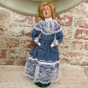 BYERS' CHOICE Caroler Figurine Doll Dancing Victorian Traditional Dress 1999